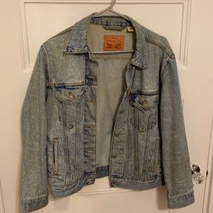 Levi’s ex boyfriend trucker size small